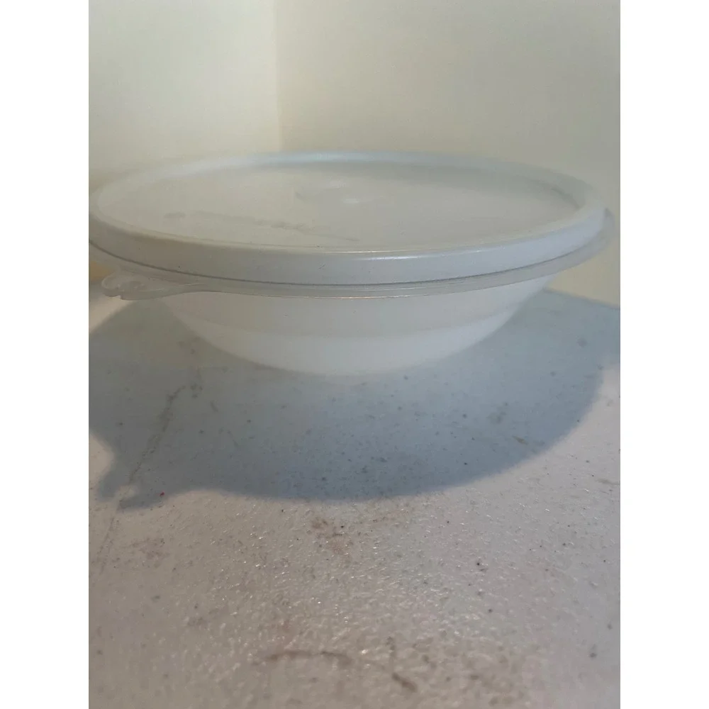 Tupperware 155-75 Vintage Translucent White Round Bowl with Lid Seal